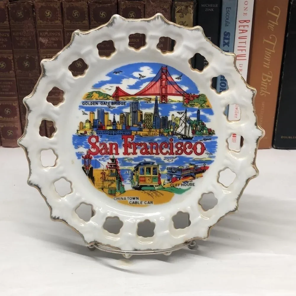 VINTAGE San Francisco Collector Plate O404